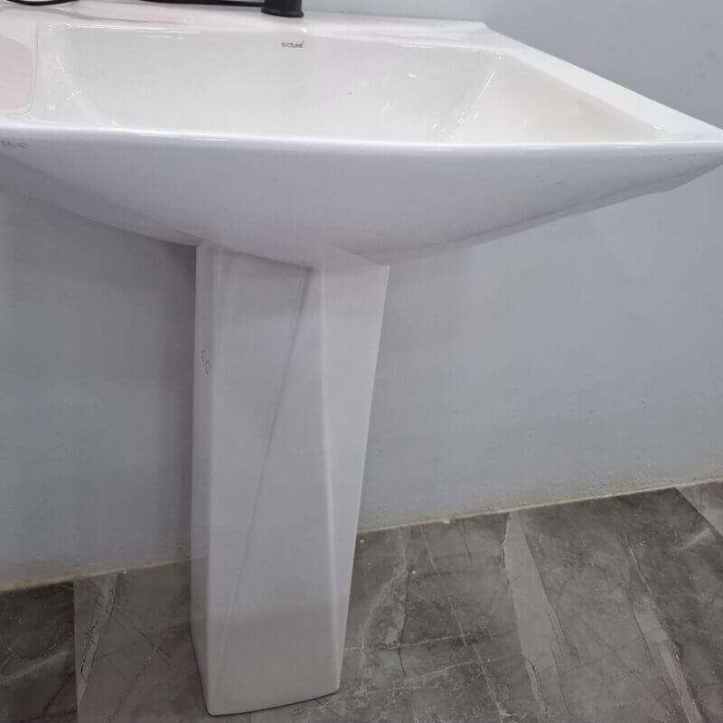 EXCLUSIVE SANITAIRYWARE STEPHY SET